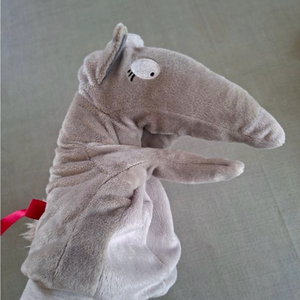 Gray wolf Hand Puppet Auzou marionettes louve